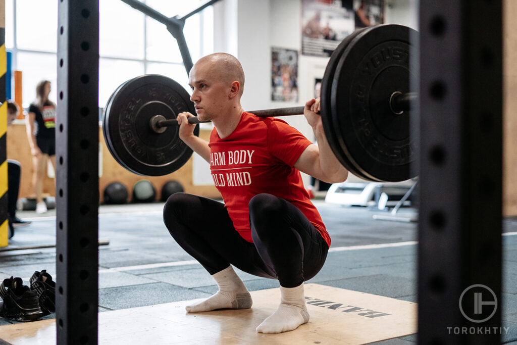 flat heels squatting