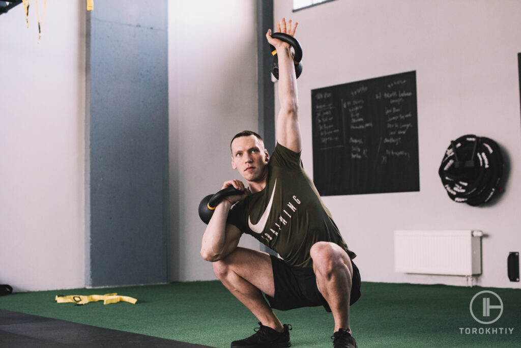 kettlebell leg and core workout