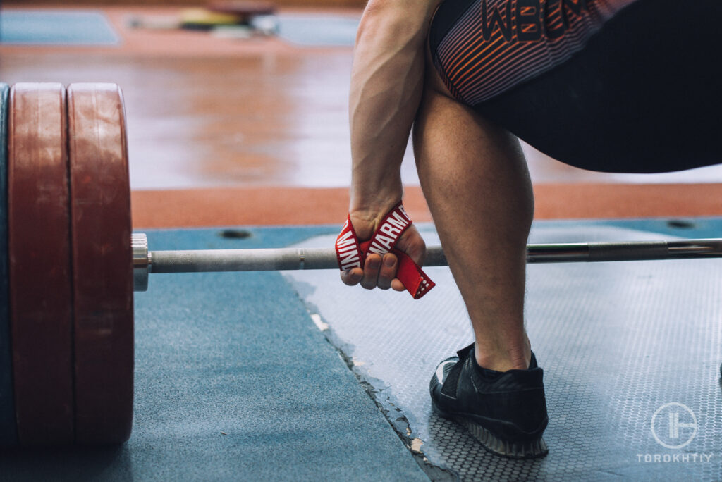 Deadlifting With Straps