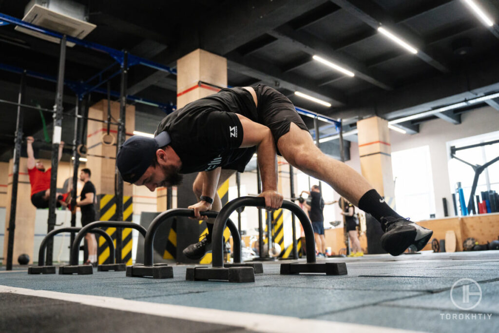 Parallettes Training