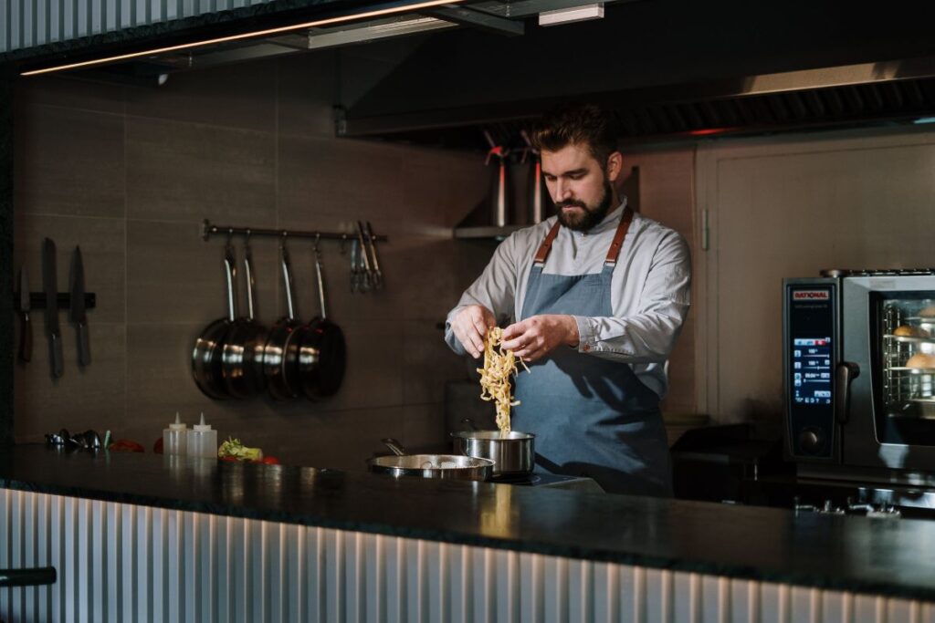 preparation pasta in a restaurant