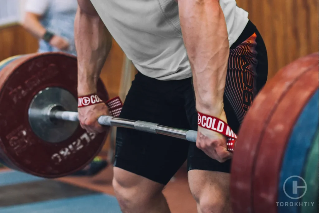 lifting with straps