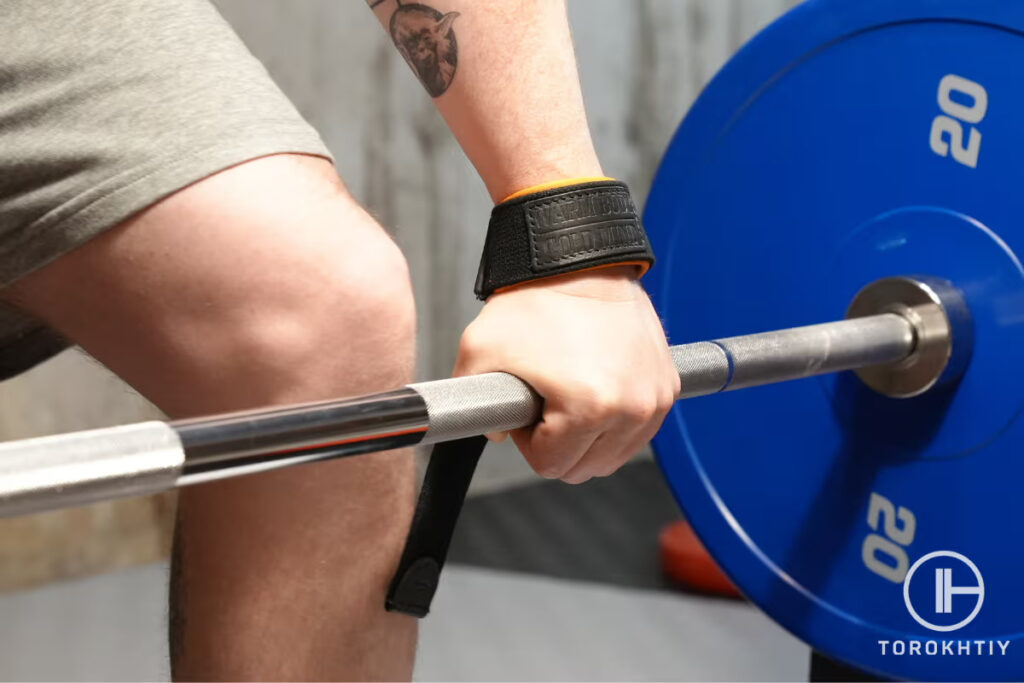 Weightlifting Using Straps Lasso