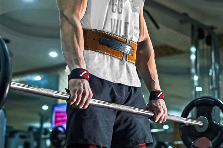 What Does a Weightlifting Belt Do?