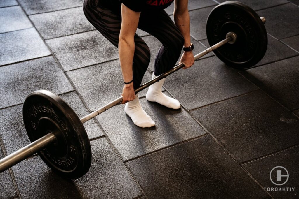 Female Barefoot Deadlift