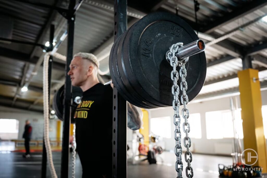 Training with barbell torokhtiy