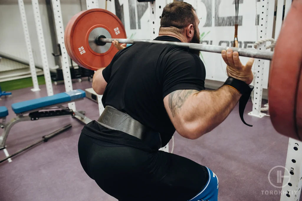 athlete wearing WBCM Weight Lifting Belt