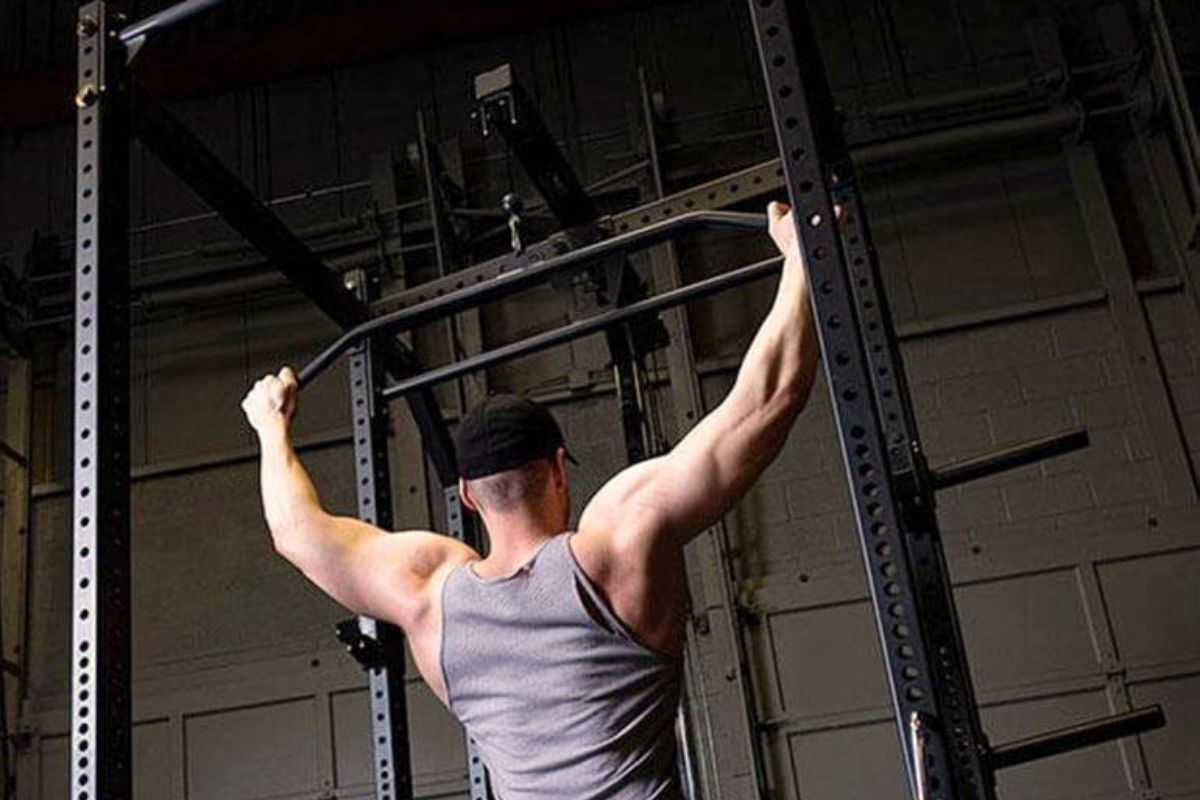 Power Rack With Lat Pulldown