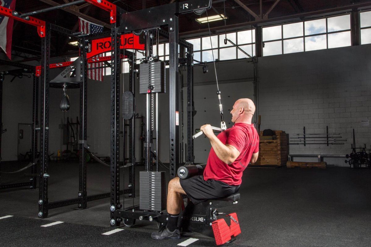 Power Rack With Lat Pulldown