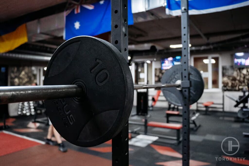 barbell on squat stand