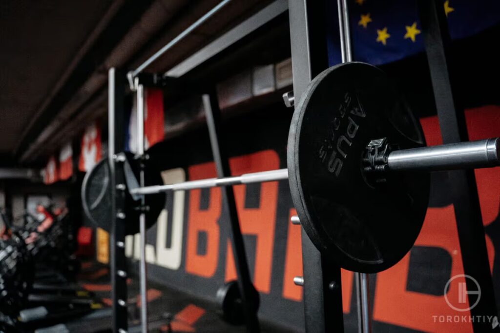 smith machine in gym