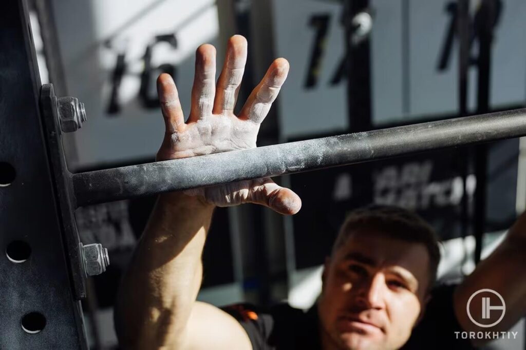 Lifting Chalk Pull-Ups