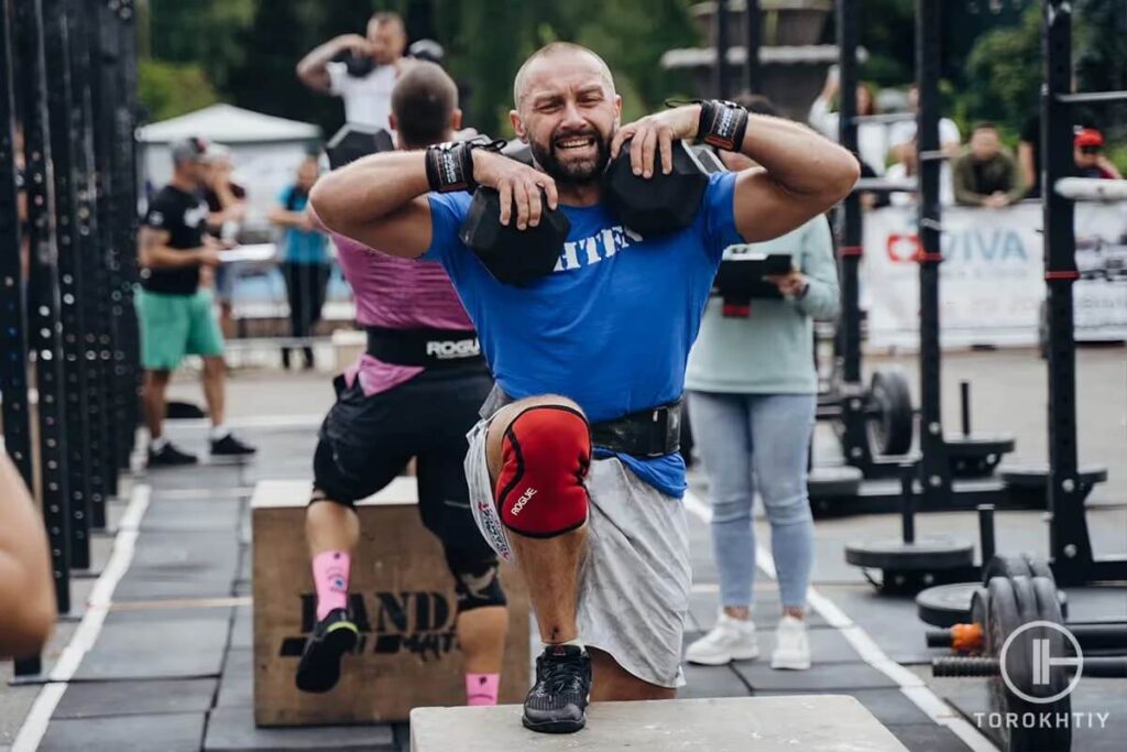 Dumbbells Workout Using Knee Sleeves