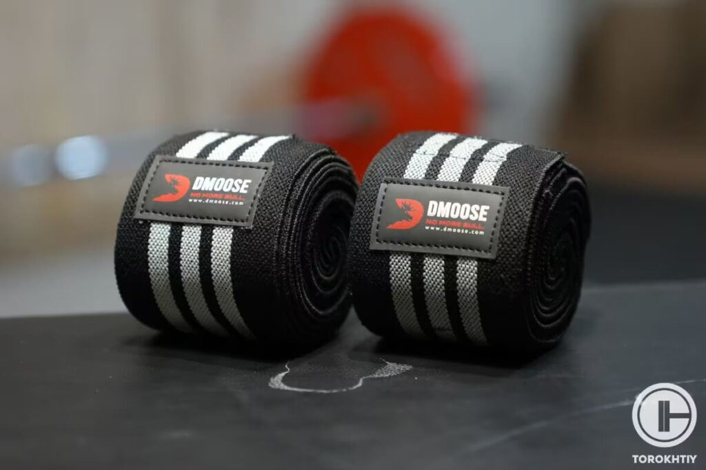 DMoose Knee Wraps for Weightlifting Performing